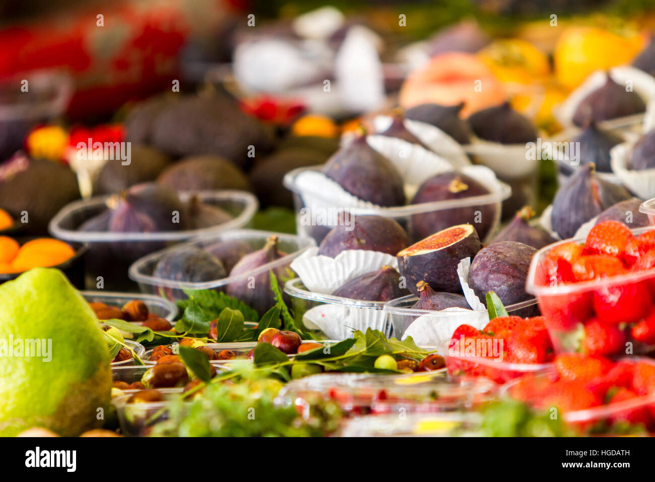 Detailansicht auf Lebensmittel auf Obst-und Gemüsemarkt Stockfoto