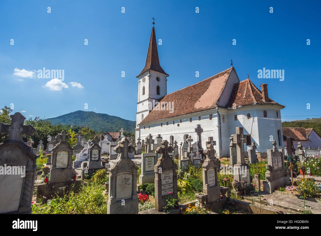 Rumänien, Sibiel Dorf in der Nähe von Sibiu Stadt, Friedhof und Kirche Stockfoto