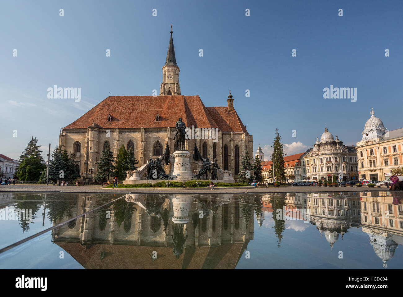 Rumänien, Transsilvanien, Cluj-Napoca Stadt, Mathia Rex Denkmal, St. Michaelskirche, Unirii Platz Stockfoto