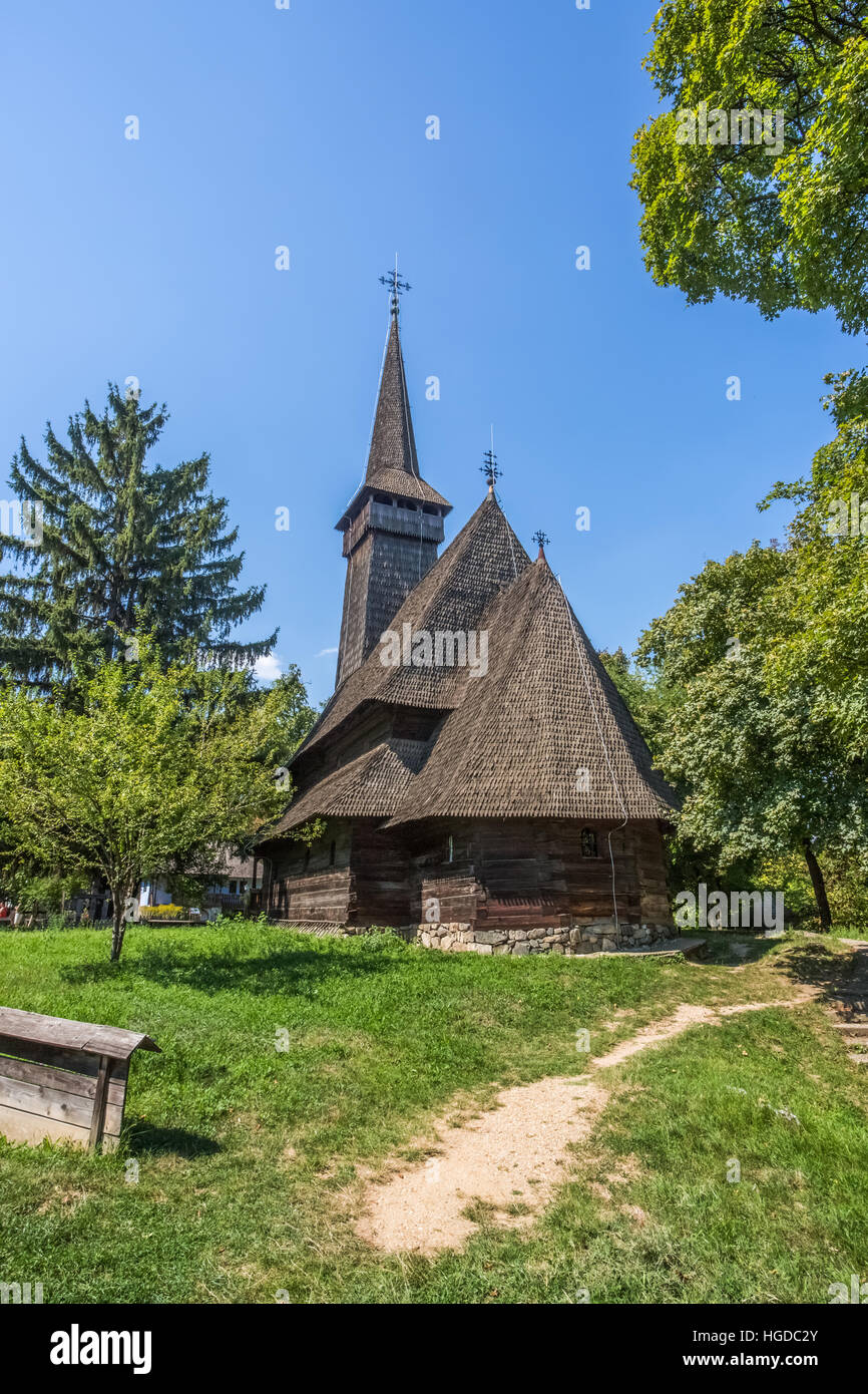 Rumänien, Bukarest, des Dorfmuseums, traditionelle hölzerne Stadtkirche Stockfoto