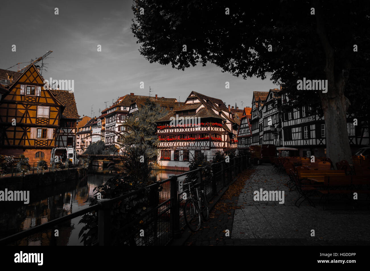 Alte Stadthäuser im Viertel Petite France in Straßburg, Elsass Stockfoto