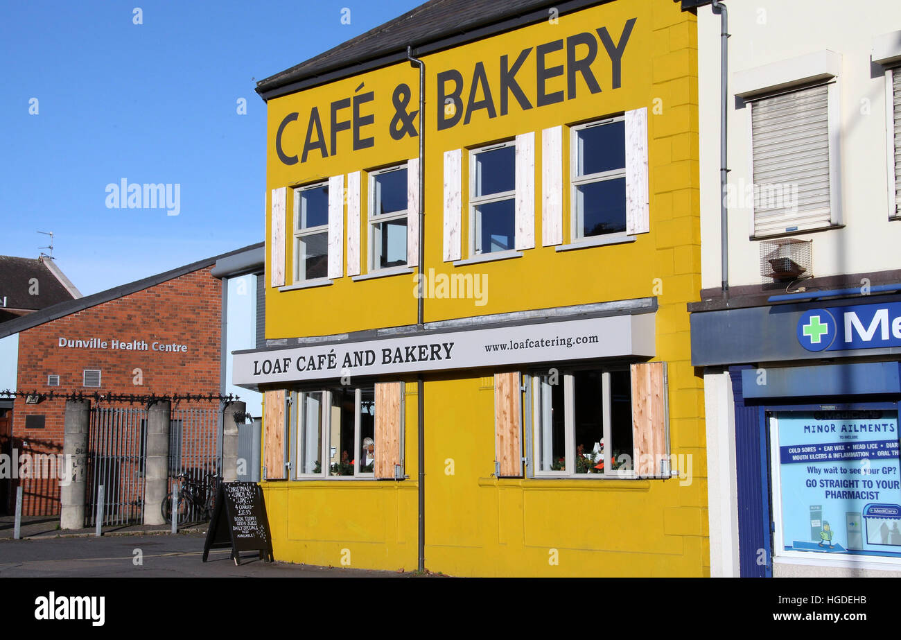 Laib-Cafe und Bäckerei in Belfast in Nordirland bietet Arbeitsplätze für Menschen mit Lernschwierigkeiten Stockfoto