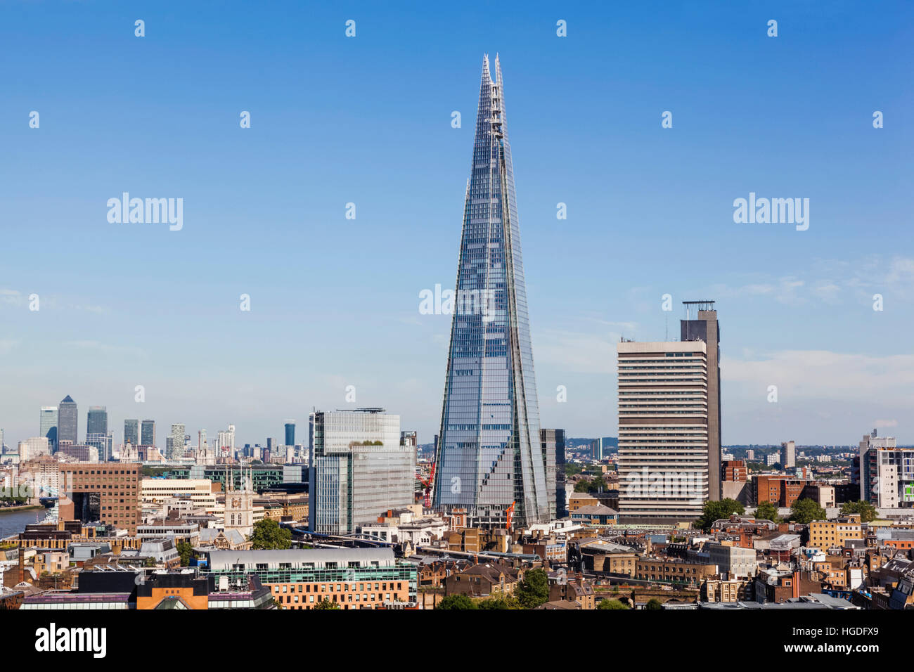 England, London, Blick auf Southwark und die Scherbe von Tate Modern Stockfoto