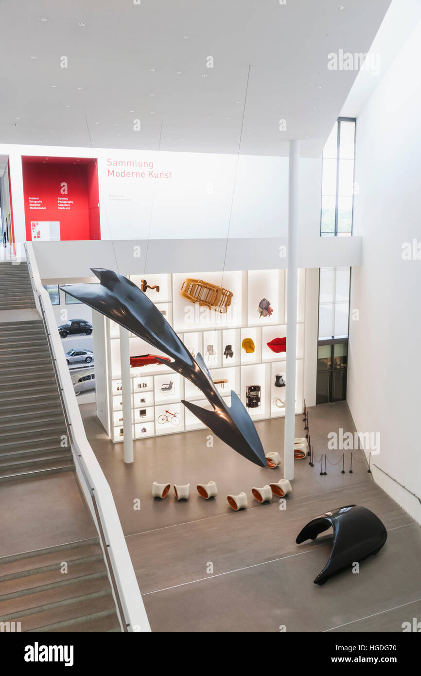 Deutschland, Bayern, München, The Pinakothek Museum of Modern Art (Pinakothek der Moderne), Interieur-Ansicht Stockfoto