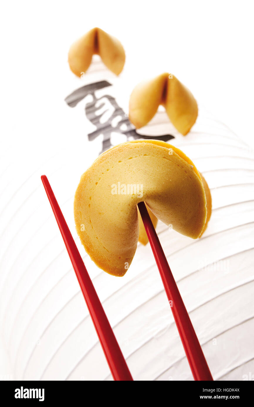 Fortune Cookies auf Stäbchen Stockfoto