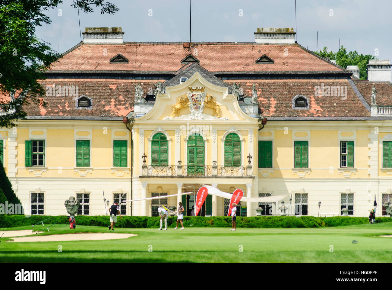 Göllersdorf: Schönborn Schloss mit einem Golfplatz, Weinviertel, Niederösterreich, Niederösterreich, Österreich Stockfoto