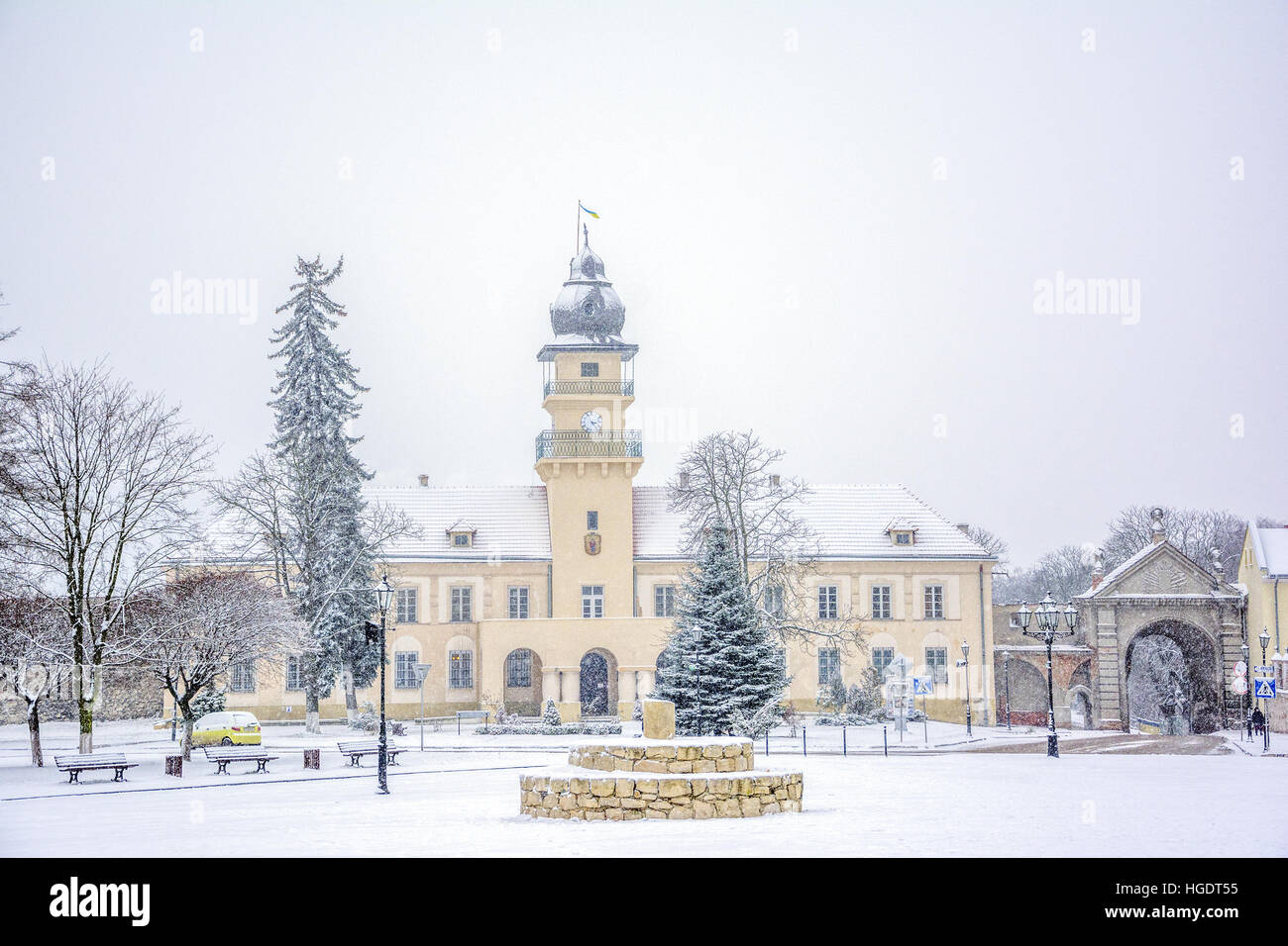 WestUkraine, Schowkwa Zentrum Winterlandschaft, Rathaus