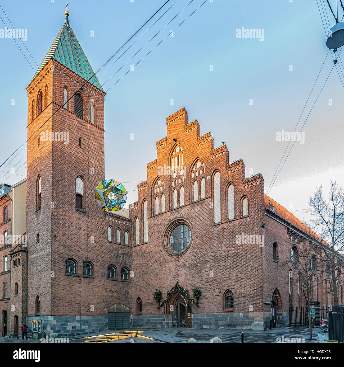 Maria Kirche ist eine Gemeinde, die Kirche von Dänemark befindet sich im Herzen von Vesterbro Bezirk von Kopenhagen, Dänemark. Stockfoto