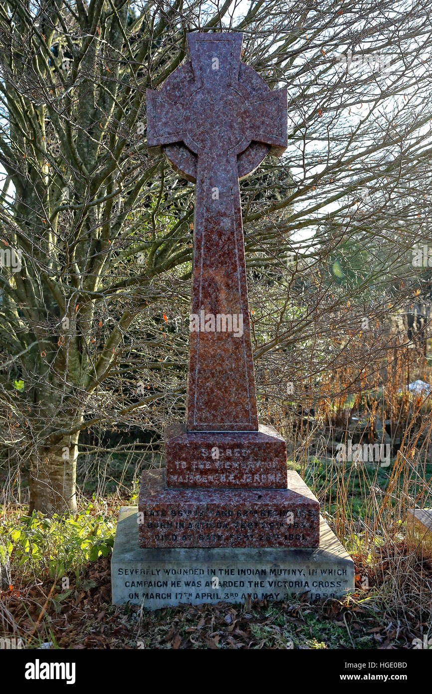 Grab von Victoria Kreuz Empfänger Generalmajor Henry Edward Jerome (1830-1901) in Lansdown Friedhof Stockfoto