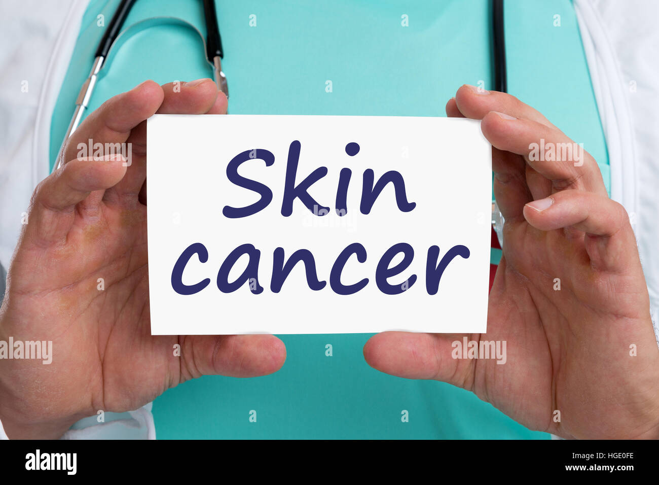 Hautkrebs Bewusstsein Krankheit krank Krankheit Gesundheit Arzt mit Vorzeichen Stockfoto