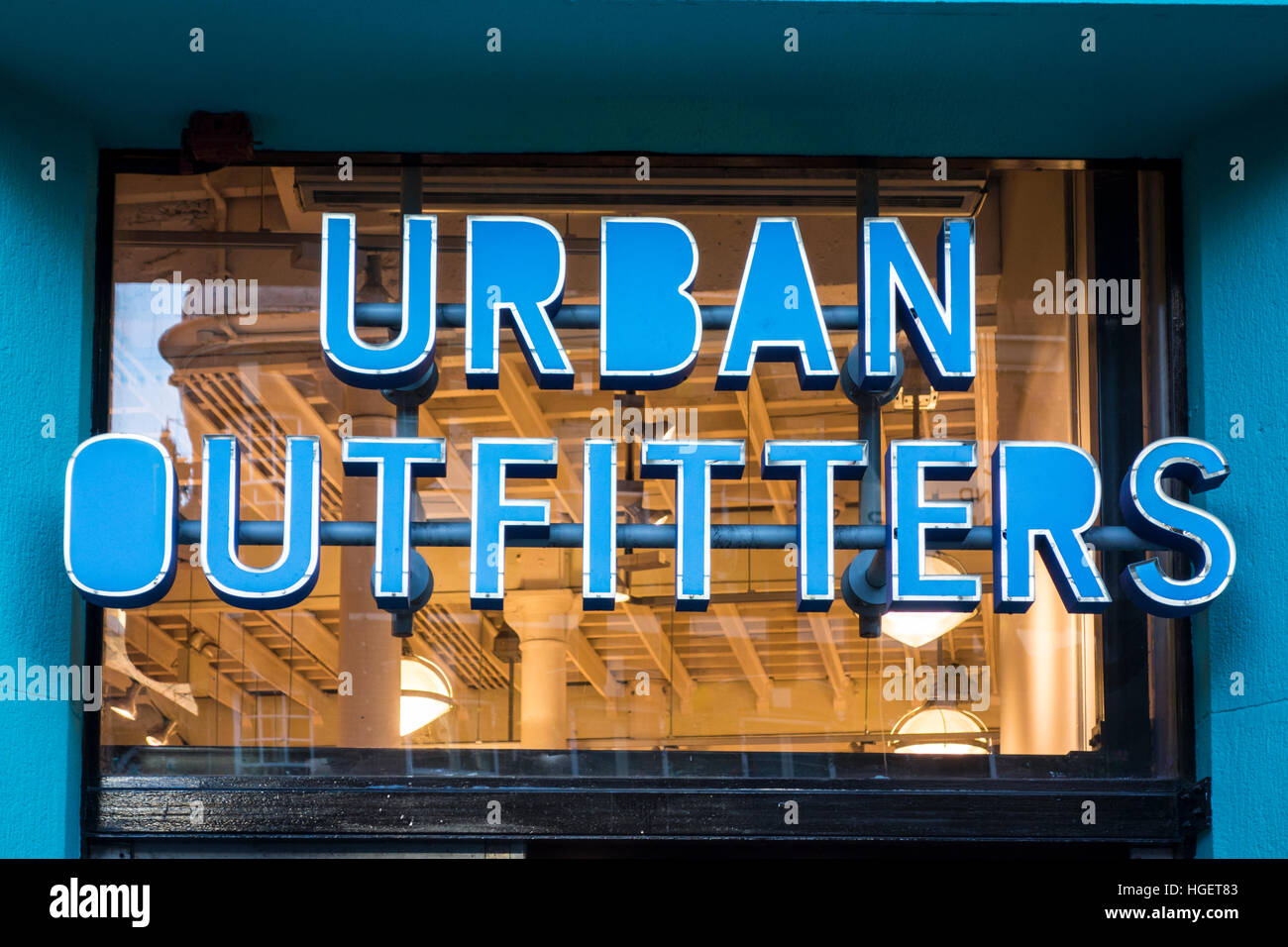 Urban Outfitters Store Shop anmelden, Covent Garden, London, UK Stockfoto