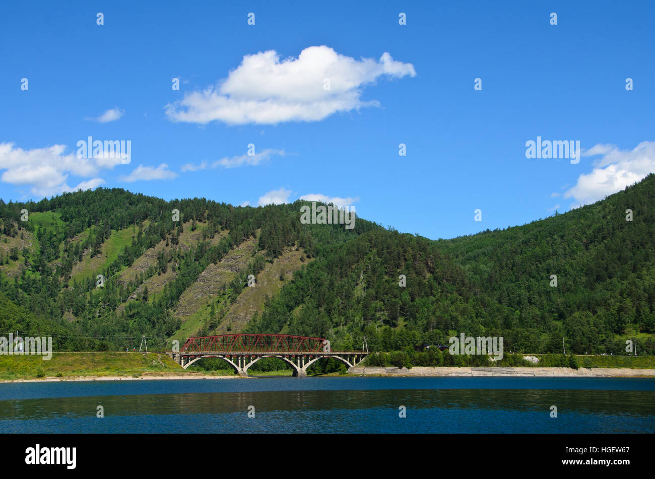 Circum-Baikal-Eisenbahn, die landschaftlich schöne Strecke entlang der Ufer des Baikalsees Stockfoto