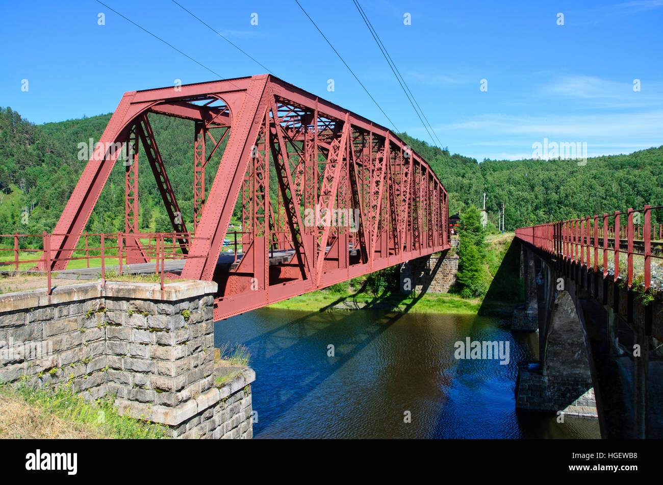 Alte Brücke von Trans-Sibirien Eisenstraße in der Nähe von Polovinaya, Baikalsee Stockfoto