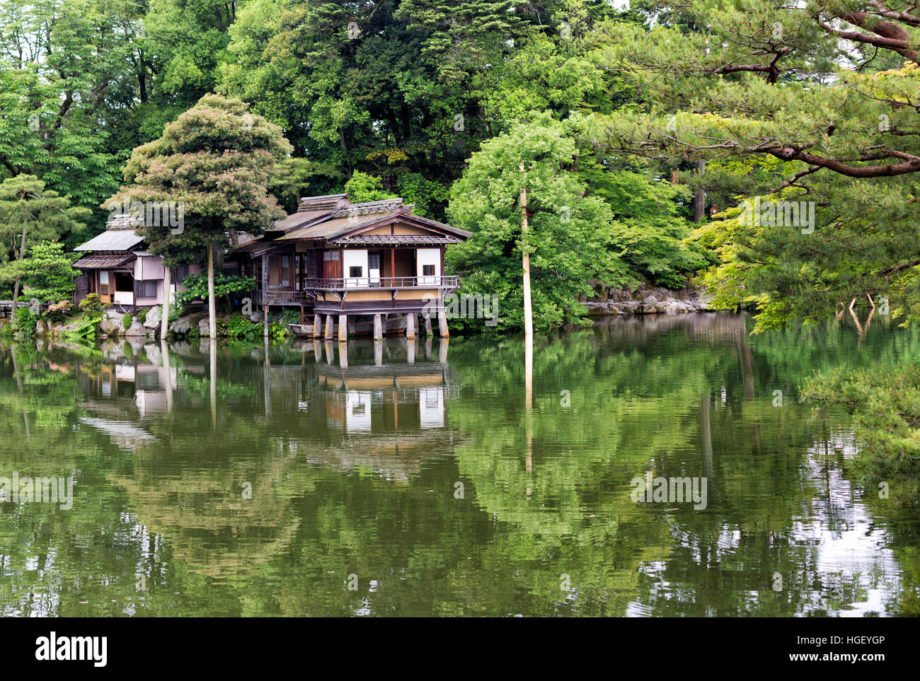 Teehaus in Kanazawa im Kenrokuen Garten Kanazawa Stockfotografie Alamy