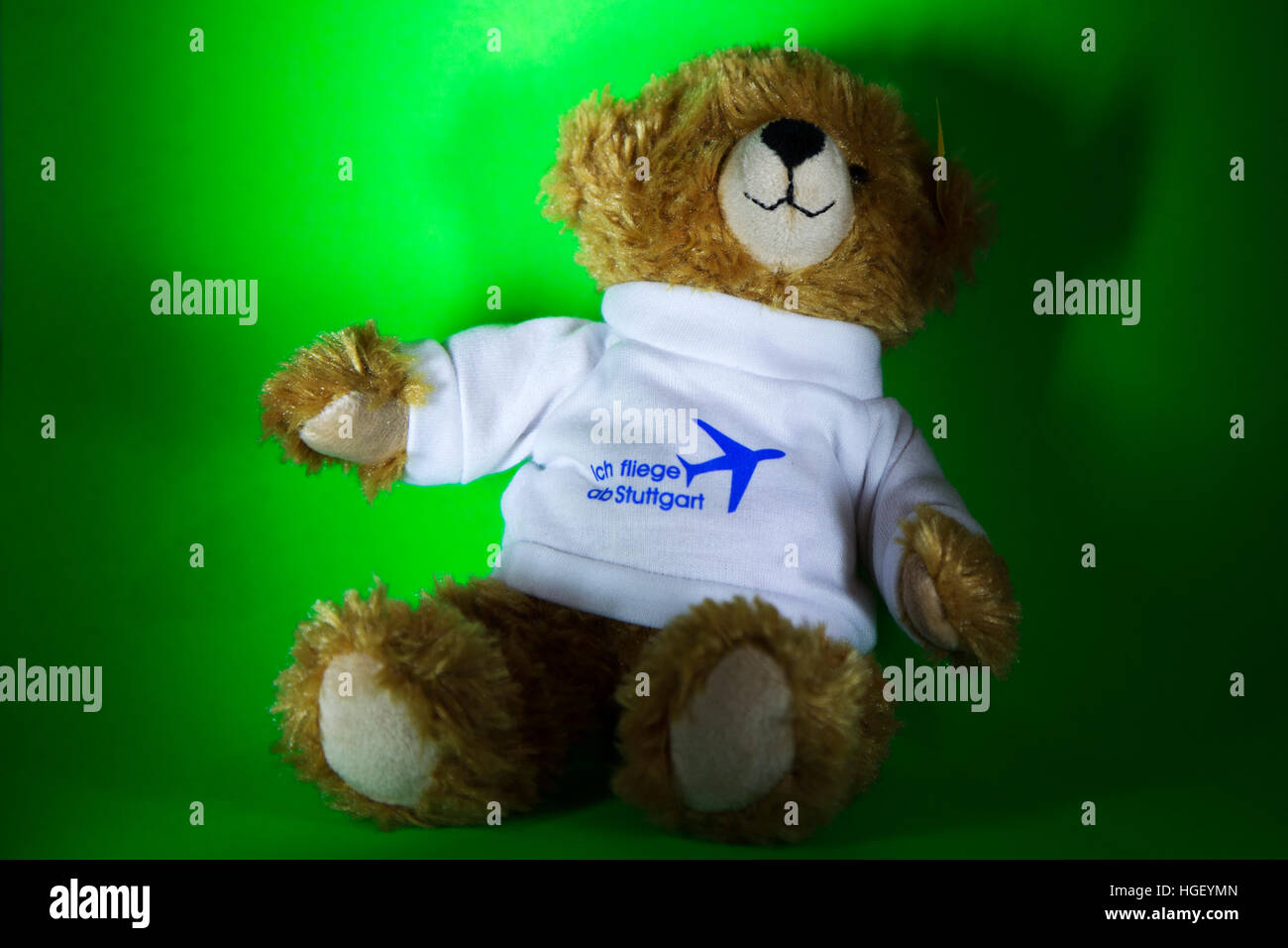 Steiff Teddybär. Der Teddybär trägt einen Rollkragen Pullover. Stockfoto