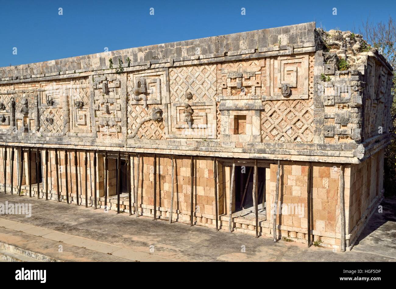 Westflügel des Nonnental Viereck, Cuadrangulo de Las Monja, alte Maya-Stadt Uxmal, Yucatan, Mexiko Stockfoto