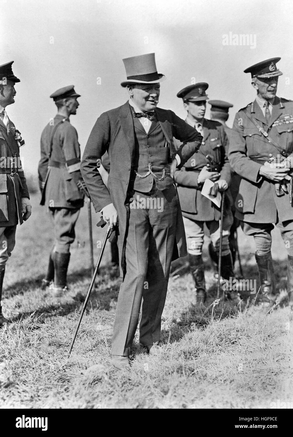 Winston Churchill inspiziert die britische Besatzungsarmee in Köln mit Feldmarschall Sir H. Wilson (ganz rechts) und Sir A.Sinclair. August 1919 Stockfoto