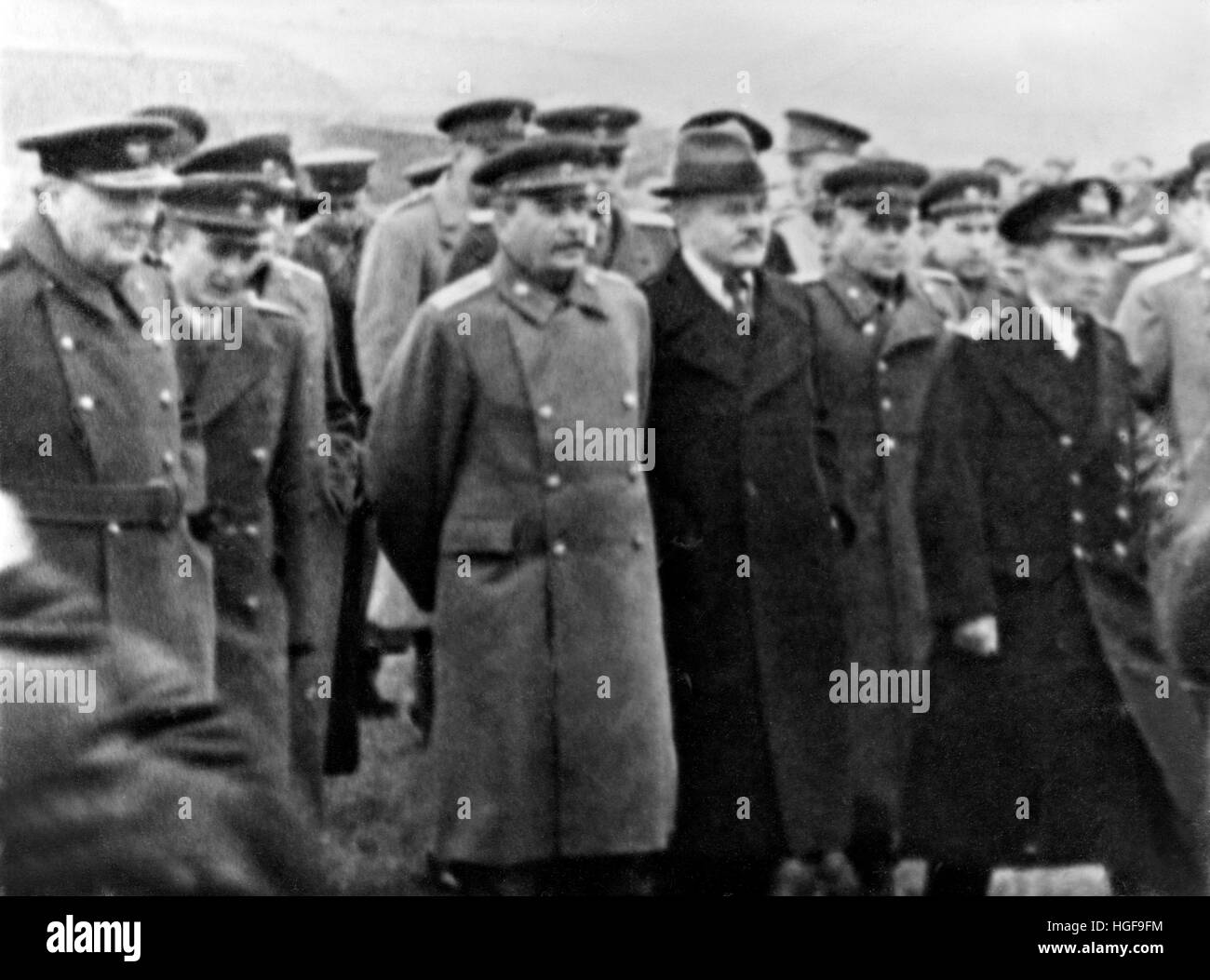 Winston Churchill mit Joseph Stalin, Molotow und militärischen Oberkommandos in Moskau, Oktober 1944 Stockfoto