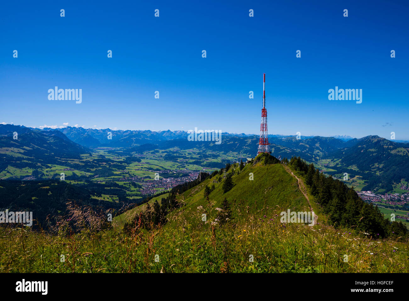 Rundfunk-Turm in Bayern Stockfoto