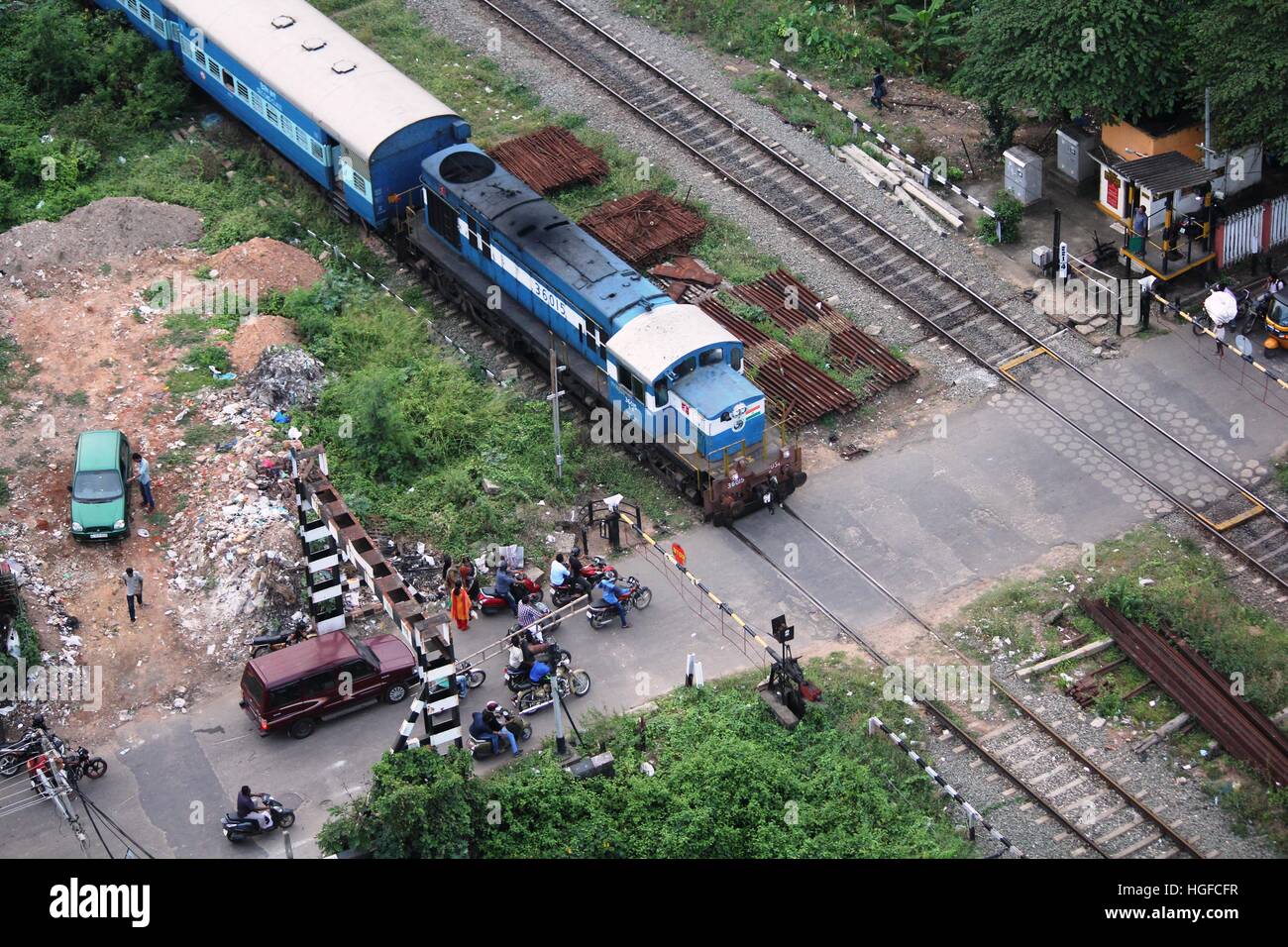 INDISCHE EISENBAHN BAHNÜBERGANG Stockfoto