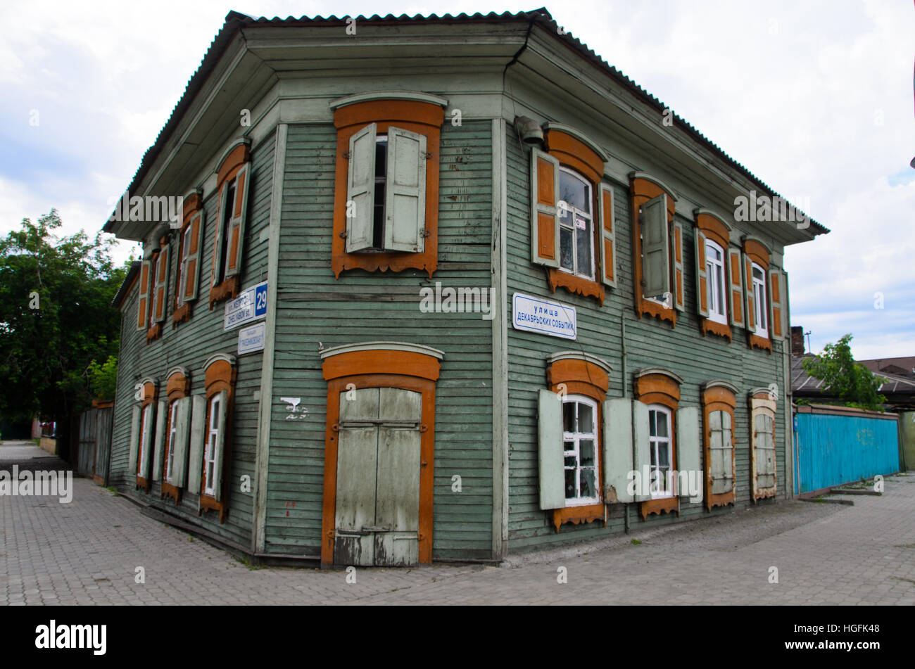 Mehr als 100 Jahre alte Haus kann in Irkutsk gesehen werden. Stockfoto