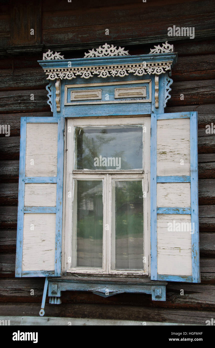 Niedlich, die alten Fenster in Irkutsk Stockfoto