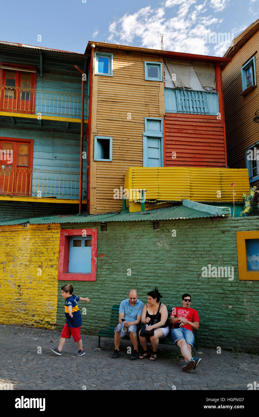 Bunt bemalte Häuser in La Boca Bezirk, Buenos Aires, Argentinien, Südamerika Stockfoto