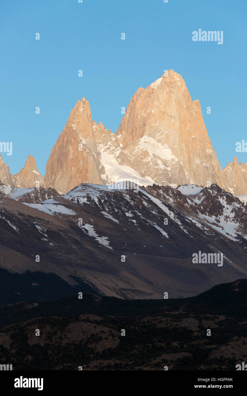 Blick auf Mount Fitz Roy vom Mirador de Los Kondore, El Chalten, Patagonien, Argentinien, Südamerika Stockfoto