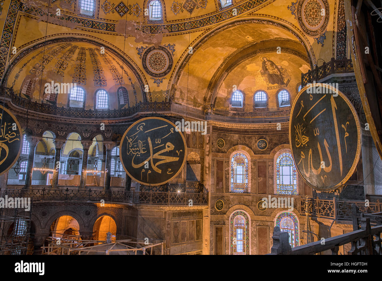 Innenraum der Hagia Sophia in Istanbul, Türkei, byzantinische Architektur, Wahrzeichen der Stadt und architektonische Weltwunder Stockfoto