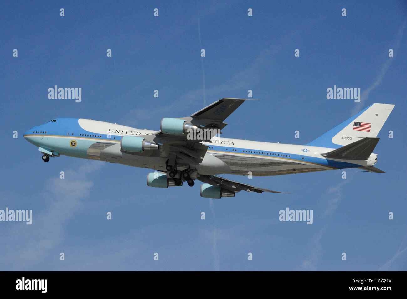 Air Force One nehmen Sie fliegen hoch in den Himmel am LAX Flughafen am 12. Februar 2016 in Los Angeles, Kalifornien. Stockfoto