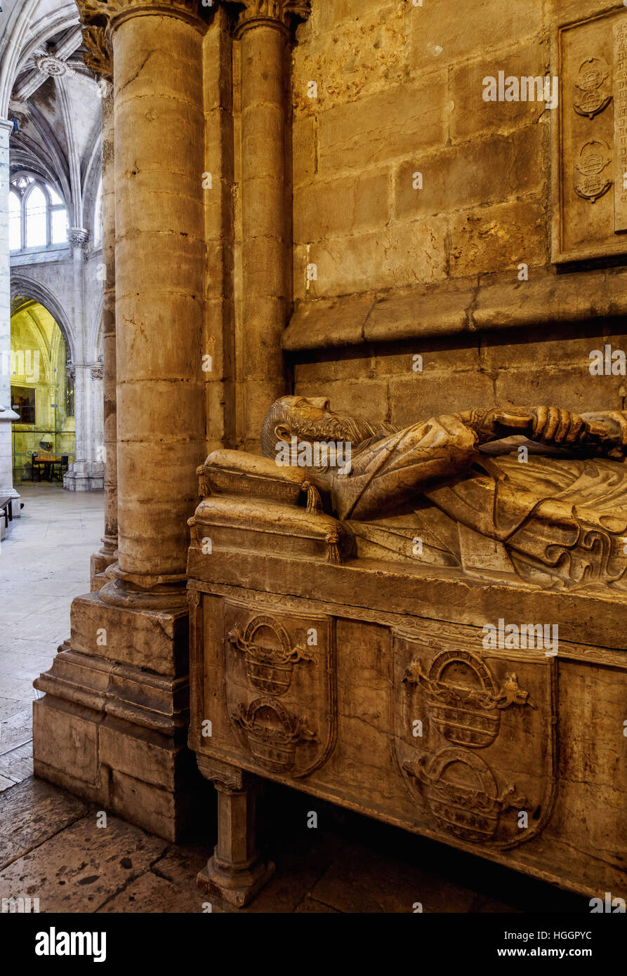 Portugal, Lissabon, Se Kathedrale ambulante gotisches Grab des Ritter Lopo Fernandes Pacheco. Stockfoto