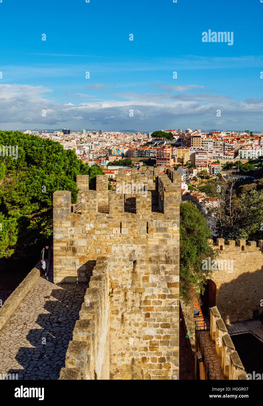 Portugal, Lissabon, Blick auf die Burg São Jorge. Stockfoto