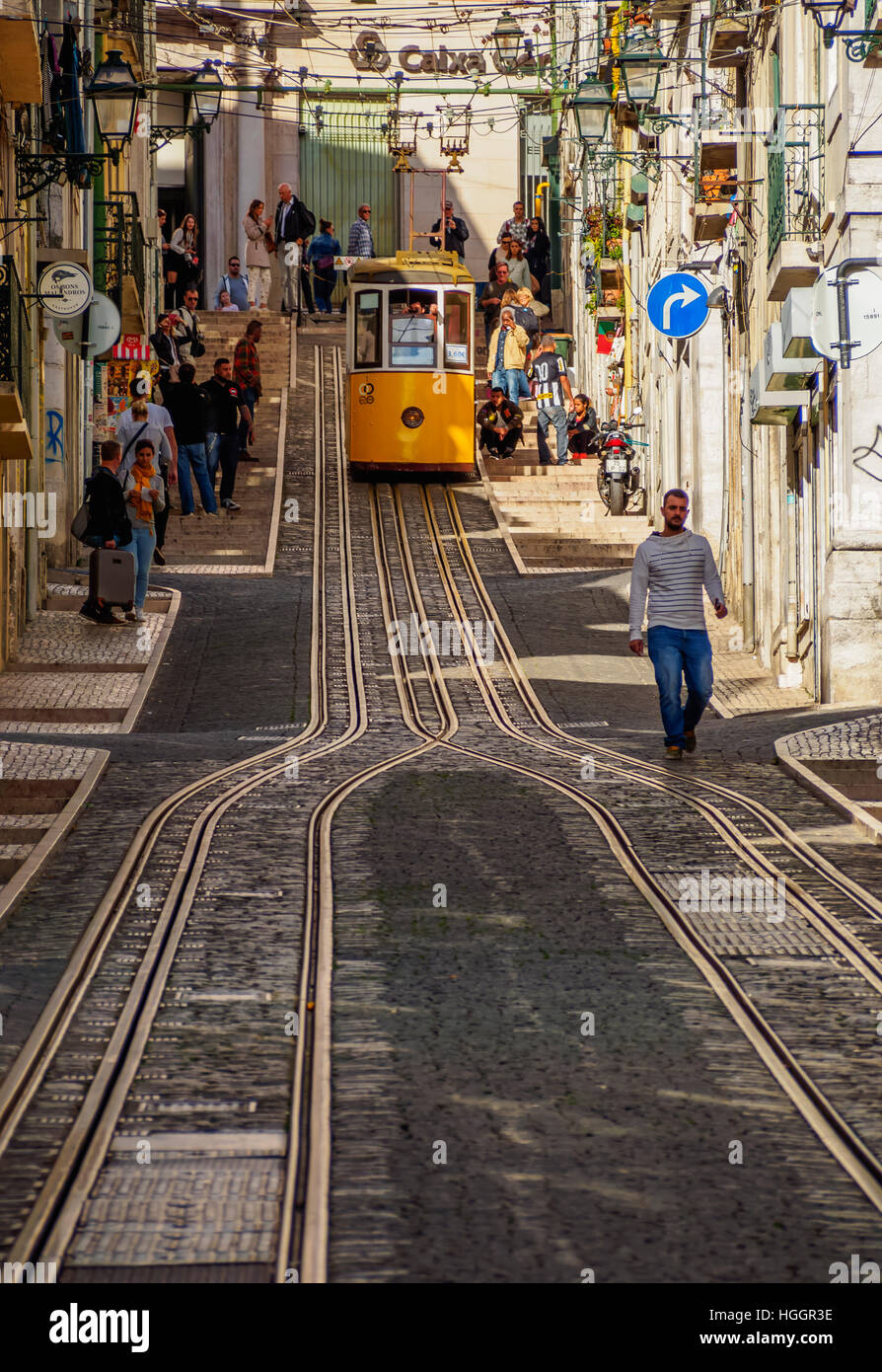 Portugal, Lissabon, Ansicht der Bica Standseilbahn. Stockfoto
