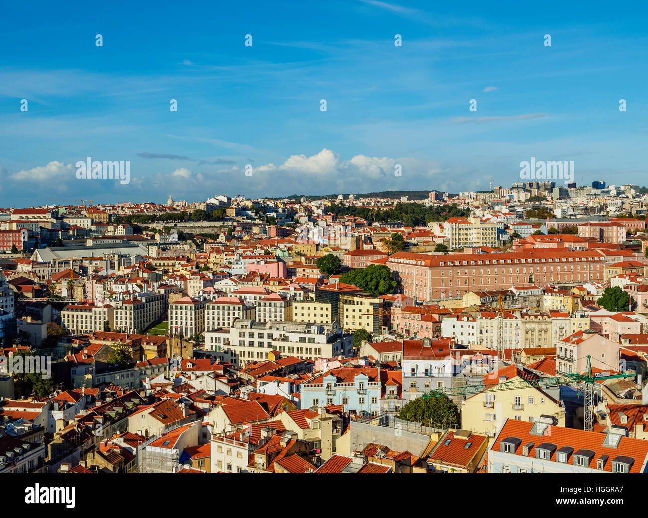 Portugal, Lissabon, Stadtbild betrachtet von Miradouro da Graca. Stockfoto