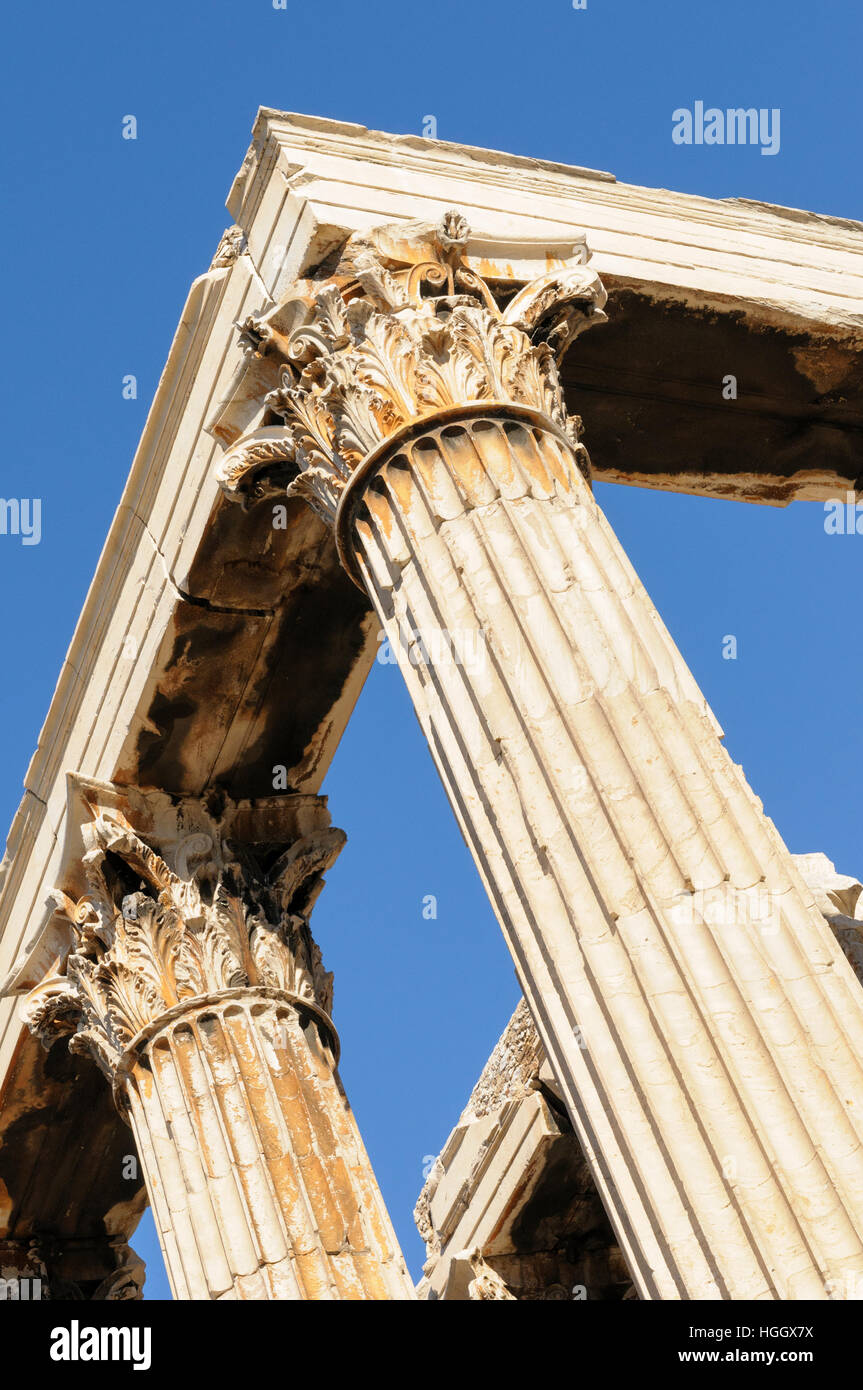 Klassischen korinthischen Kapitellen, am Tempel des Olympischen Zeus, Athen, Griechenland Stockfoto