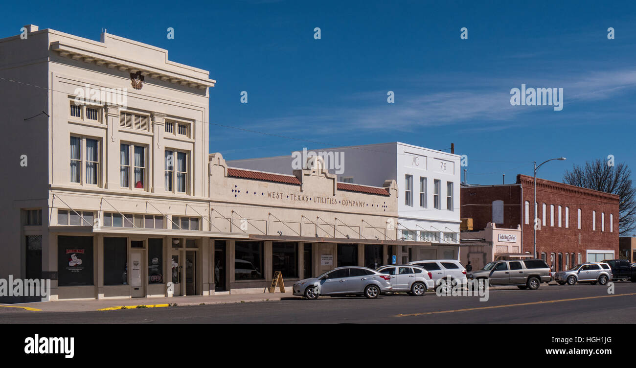 Geschäfte auf North Highland Avenue, Marfa, Texas. Stockfoto