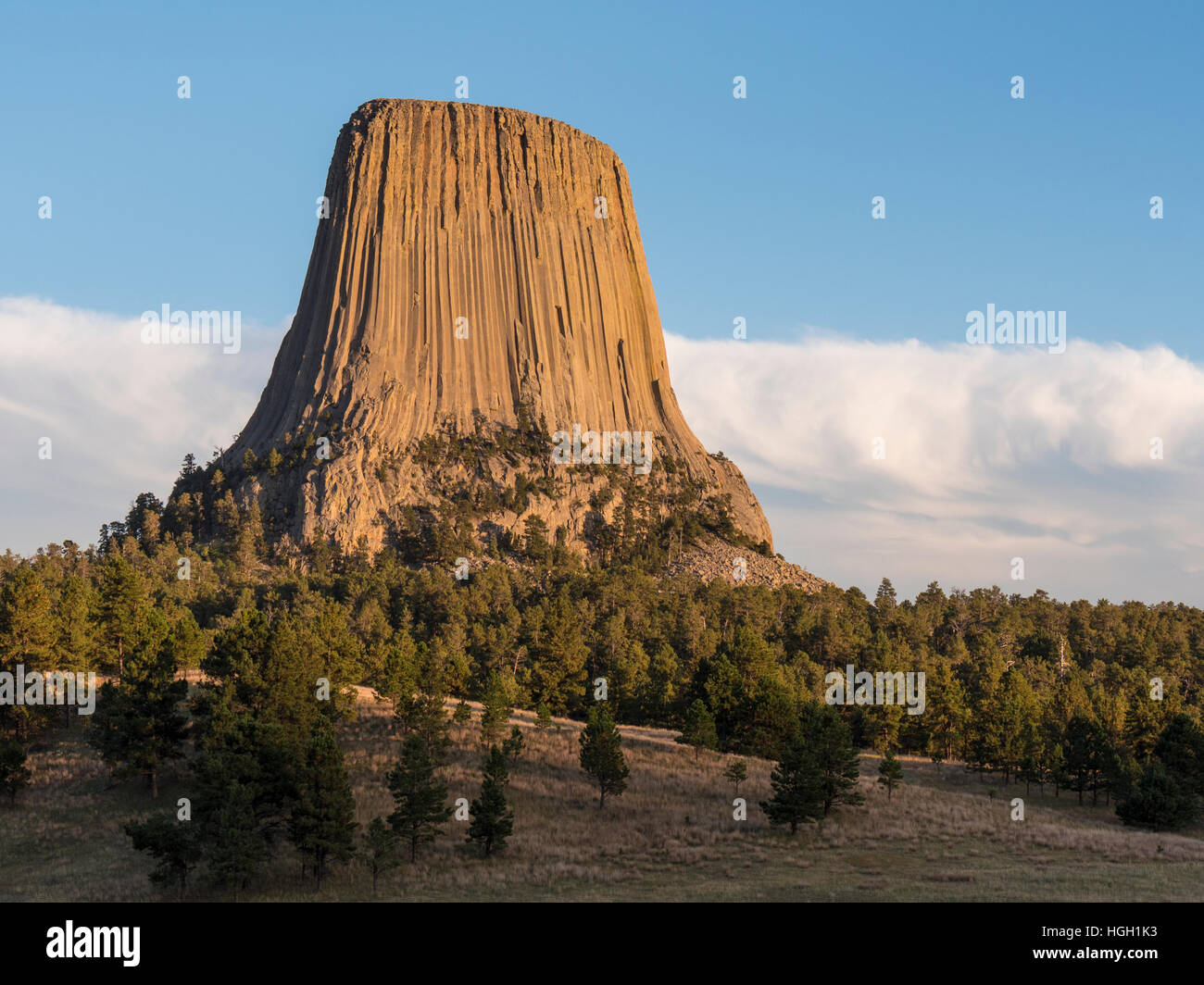 Des Teufels Turm aus den Höhenweg Joyner, Teufels Tower National Monument, Wyoming. Stockfoto
