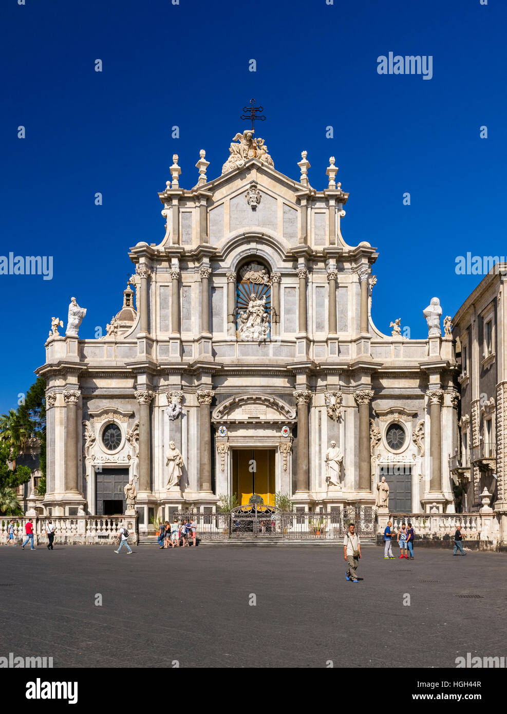 Die Piazza del Duomo Cattedrale di Sant'Agata, Kathedrale von Catania, Architekt Girolamo Palazzotto, Catania, Sizilien, Italien Stockfoto