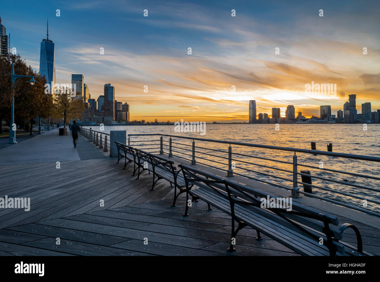 Sonnenuntergang in den Hudson River Park, New York Stockfoto