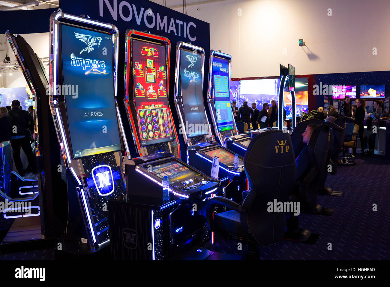 Sofia, Bulgarien - 24. November 2016: Eine Spielautomat ist in ein Casino Ausrüstung Ausstellung in Inter Expo Center zu sehen. Stockfoto