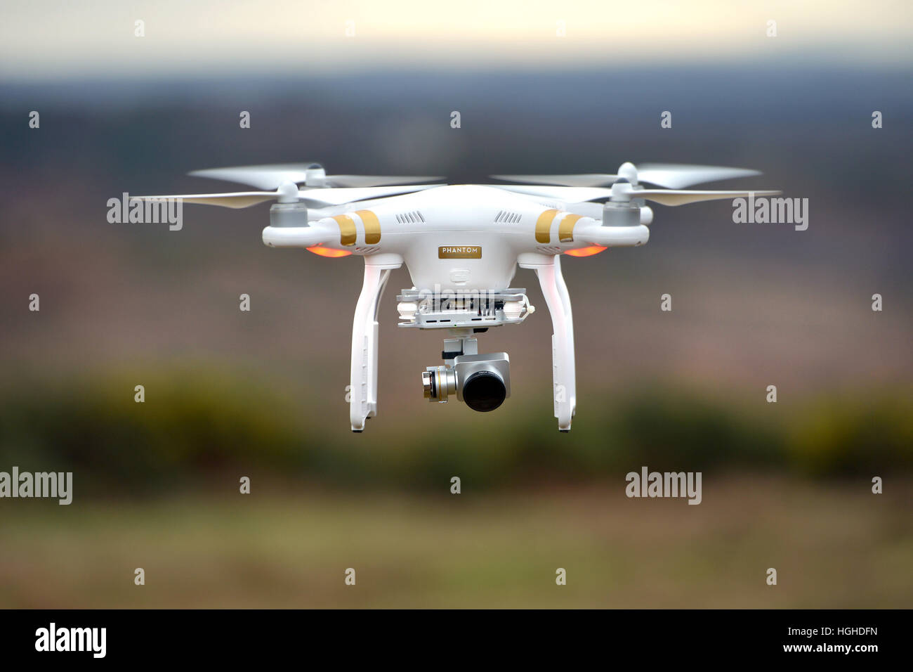 Drone im Flug - DJI Phantom 3 Stockfoto