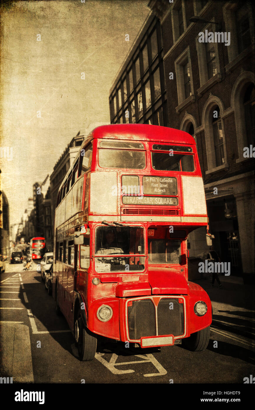 Vintage-Stil Bild eines klassischen Routemaster Bus in London, Großbritannien Stockfoto