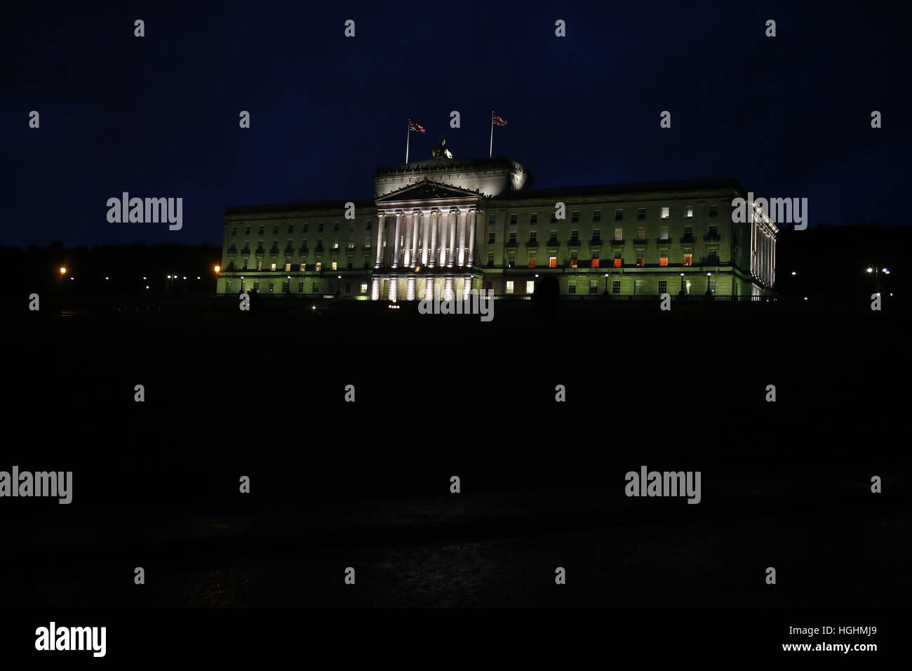 Ein Überblick über das Parlamentsgebäude in Stormont in Belfast nach Martin McGuinness hat seinen Rücktritt als stellvertretende erste Minister aus Protest gegen die Democratic Unionist Party Handhabung einer verpfuschten erneuerbare Energien-Regelung. Stockfoto