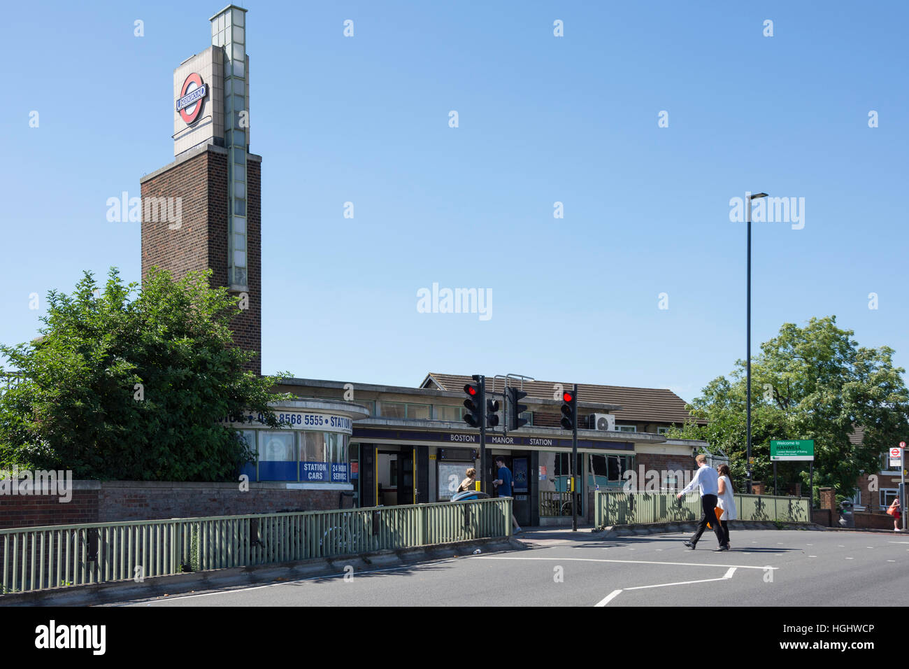 U-Bahnstation Boston Manor, Brentford, London Borough of Hounslow, Greater London, England, Vereinigtes Königreich Stockfoto