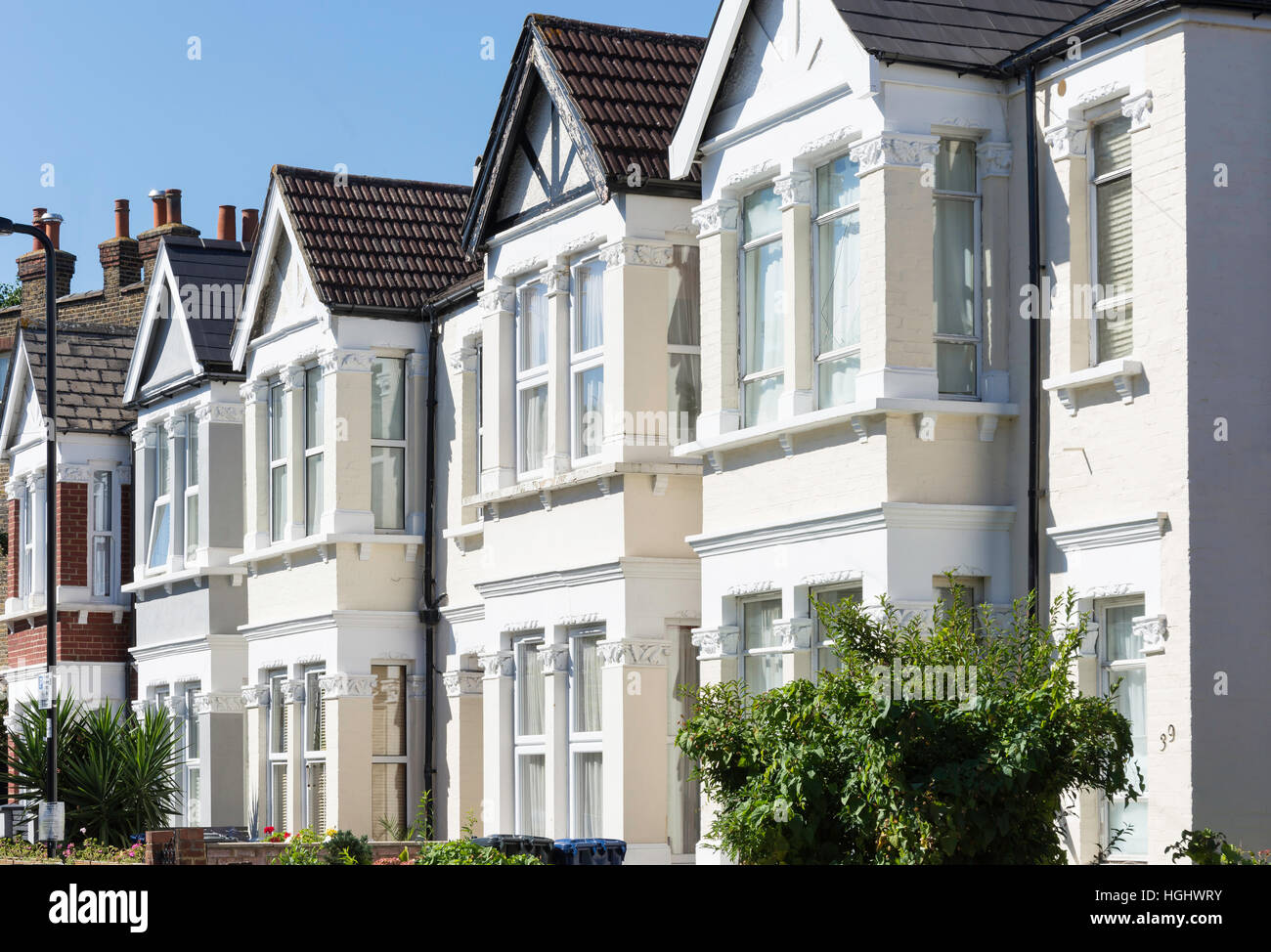 Wohnhäuser, Hillcrest Road, Acton, London Borough of Ealing, Greater London, England, Vereinigtes Königreich Stockfoto