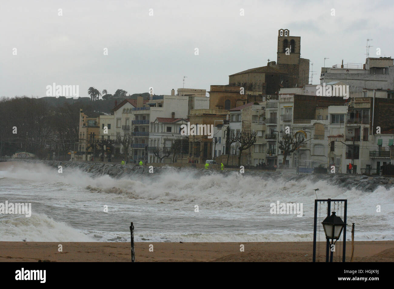 22. Januar 2017 spanische Klima. Mittelmeer. Wellen in Sant Pol de Mar El Maresme. Barcelona. Catalunya. Spanien-Credit: NatureOnline/Alamy Live-Nachrichten Stockfoto