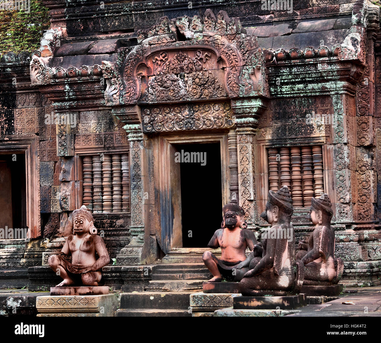 Banteay Srei - Srey kambodschanischen Tempel 10. Jahrhundert Hindu-Tempel Shiva geweiht. Siem Reap, Kambodscha (Angkor Komplex verschiedene archäologische Hauptstädte Khmer Reich 9-15. Jahrhundert) Stockfoto