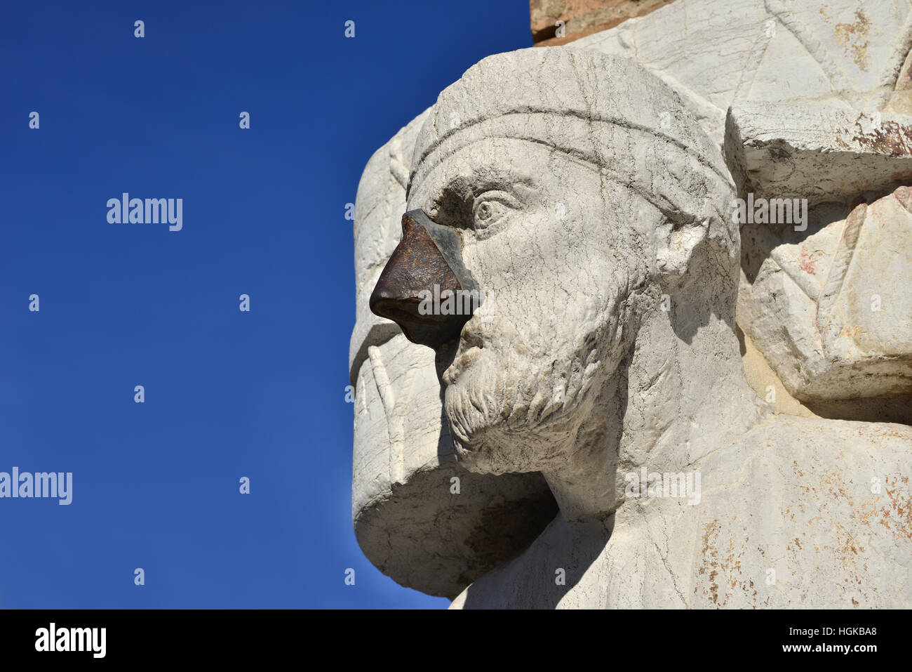 Maurische Kaufmann Sior Rioba mittelalterliche Statue in Venedig, mit Eisen Nase und Kopie Stockfoto