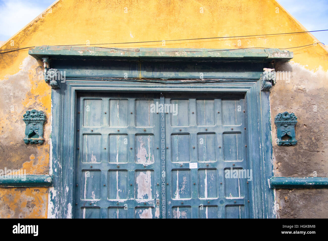 Portugiesische Tür auf Insel Mosambik (Ilha de Mocambique), Mosambik Stockfoto