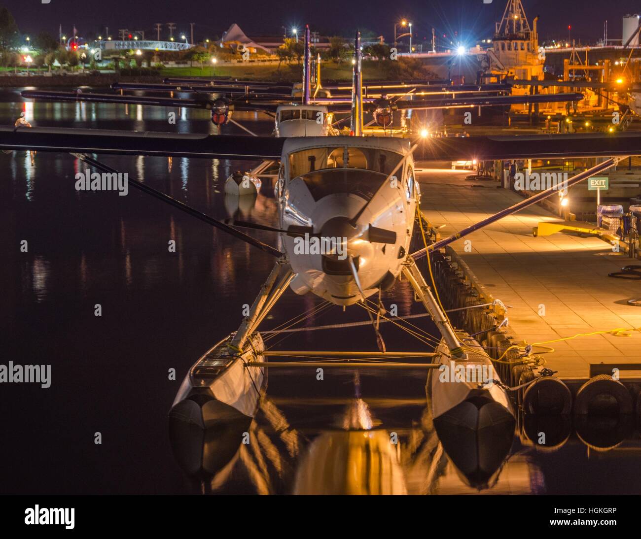 Schweben Sie Flugzeuge warten in den inner Harbour in Victoria, BC, Kanada. Stockfoto